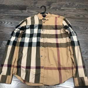 Burberry Button up